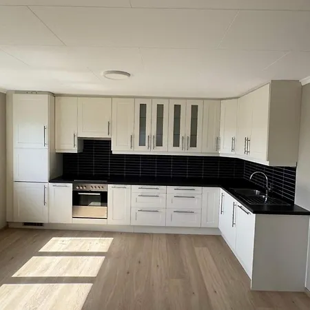 Lejlighed 3-bedroom *
